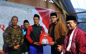 Ketua PDI Perjuangan Jabar Ajak Anak dan Istrinya Sahur Pertama di Lokasi Gempa Cianjur
