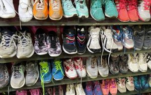 Impor Ilegal Sepatu Bekas Harus Dihentikan! Ini Dampak Buruknya