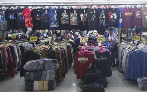 Pakar Ekonomi: Thrifting Bisa Rugikan Negara, Ini Penjelasannya