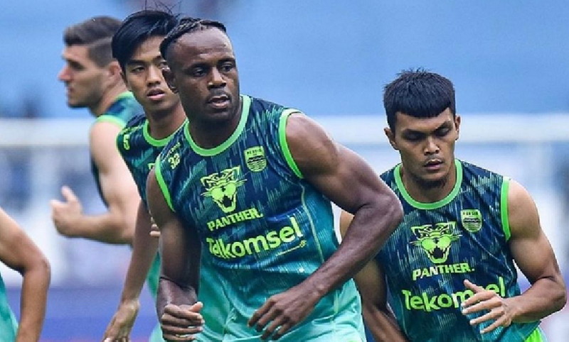 Victor Igbonefo Berharap Hasil Maksimal Saat Persib Lawan Persik Kediri Besok