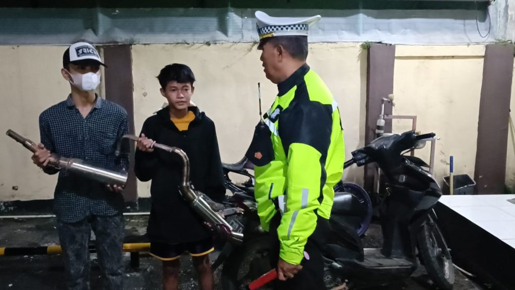 Polisi Purwakarta Gencar Tertibkan Knalpot Brong di Bulan Ramadan