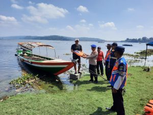 Berikan Keamanan Pengunjung Tempat Wisata Purwakarta, Satpolairud Lakukan Ini di Libur Lebaran