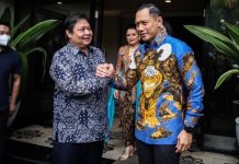 Ketua Umum Partai Golkar Airlangga Hartarto dan Ketua Umum Partai Demokrat Agus Harimurti Yudhoyono