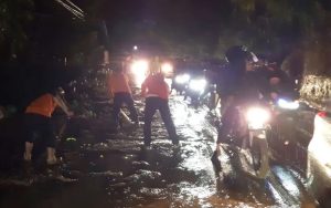 Longsor Terjadi di Salawu, Jalur Tasikmalaya-Garut Sempat Terhambat