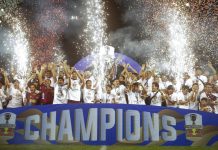 PSM Makassar merayakan kemenangan dan juara Liga 1