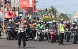 Rekayasa Lalu Lintas Diterapkan di Jalan Arteri Cirebon saat Arus Balik Mudik