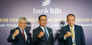 RUPST bank bjb Tahun Buku 2022 yang dihadiri oleh Dewan Komisaris, Dewan Direksi dan Gubernur Jawa Barat Ridwan Kamil
