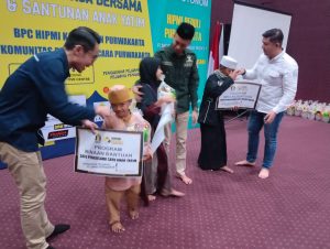 Kolaborasi Bersama HIPMI Purwakarta, KPAP Gelar Santunan Anak Yatim dan Buka Bersama