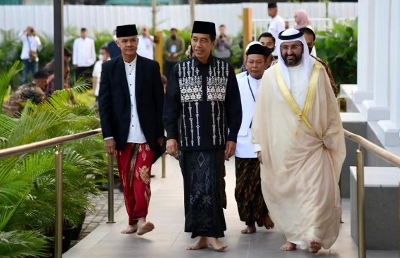 Presiden Jokowi dan Ganjar Pranowo Salat Id di Solo