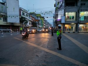 Jumlah Kendaraan Wisatawan Melintas di Kota Tebing Tinggi Terpantau Padat dan Lancar