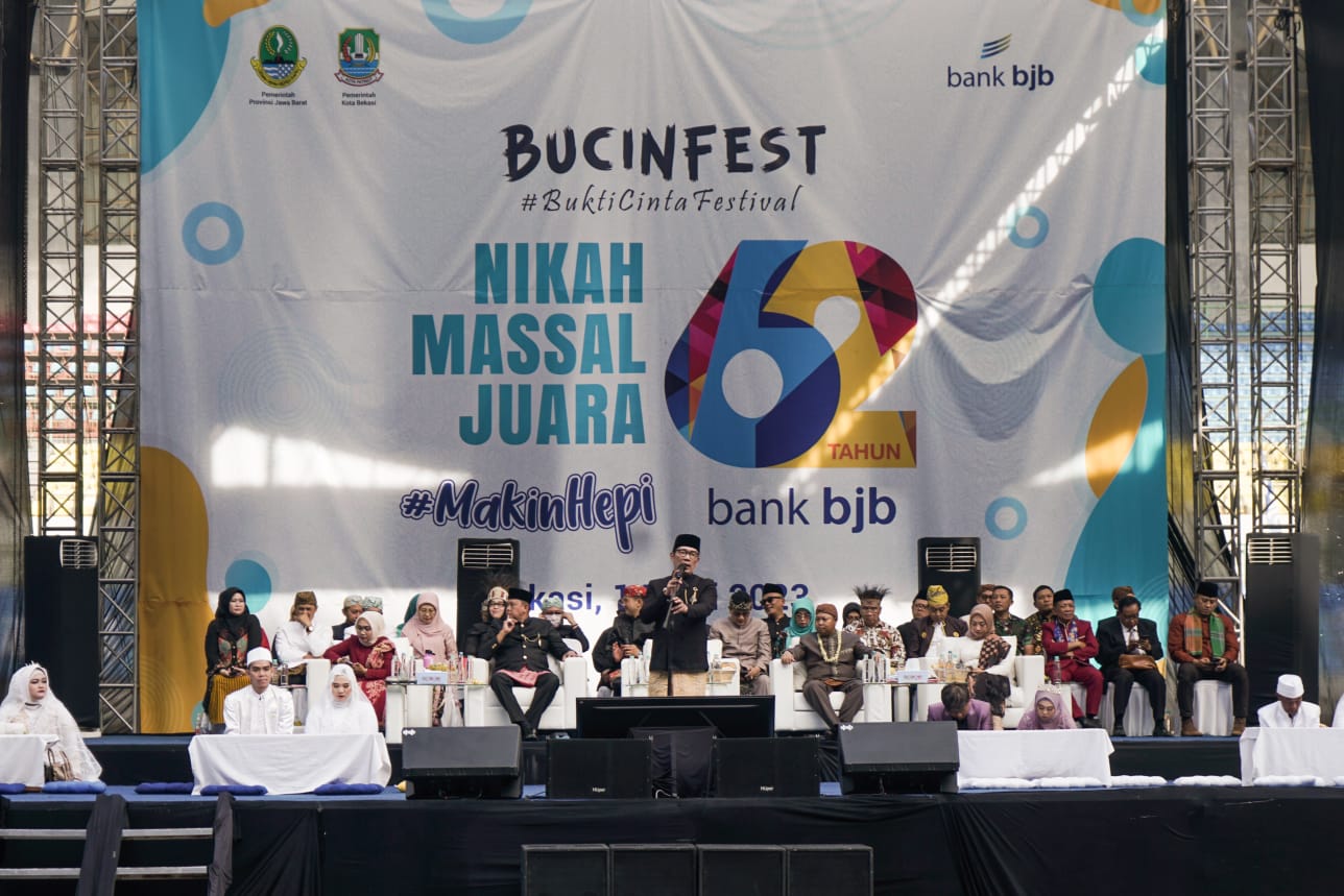 Acara Nikah Massal Juara 'Bucinfest' 2023 di Stadion Patriot Candrabhaga, Kota Bekasi (Foto: bank bjb)