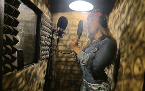Anoy Roz Rilis Lagu Berjudul Injak, Bercerita Tentang Harga Diri Wanita