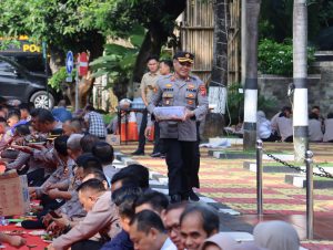 Halal Bihalal, Perwira Polres Purwakarta Layani dan Makan Bersama Anggota