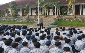 Cegah Kenakalan Remaja, Polisi di Purwakarta Intensifkan Kunjungan Ke Sekolah