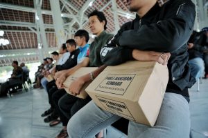 1.300 Petugas TPS Kota Bandung Dapat Bantuan