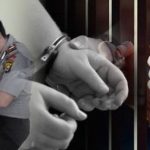 Ilustrasi penangkapan oknum PNS di DPRD Cianjur oleh petugas kepolisian dalam kasus penipuan rekrutmen PPPK
