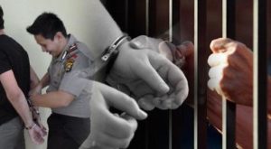 Jadi Tersangka Atas Dugaan Korupsi Retribusi, Manajer Tempat Pelelangan Ikan di Karawang Langsung Ditahan