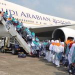 Para jemaah haji diberangkatkan menggunakan maskapai Saudi Airlines