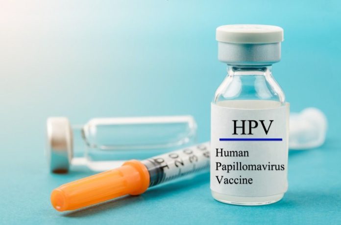 Pemerintah menggratiskan pemberian vaksin HPV bagi wanita