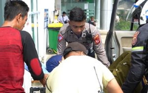 Ini Kisah Polisi Bantu Ambulans yang Terjebak One Way Jalur Puncak