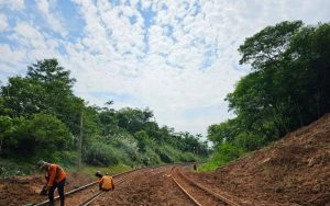 Ini Langkah KAI Antisipasi Longsor Susulan Jalur Rel di Purwakarta