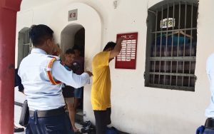 Cegah Kejahatan, Kamar Warga Binaan di Lapas Purwakarta Digeledah