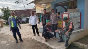 Polisi Sambangi Desa Babakansari Plered Purwakarta, Ada Apa?