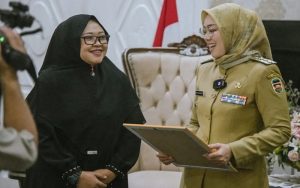 Bupati Anne Ratna Mustika Bertemu Wanita Inspiratif, Siapakah Dia?