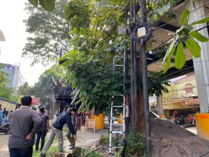 Semrawut, Kabel Udara di Kawasan Skywalk Cihampelas