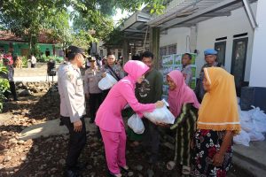 Kapolres Cianjur Resmikan Rumah Esih Warga Haurwangi