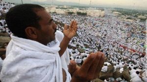 Jutaan umat Islam yang melaksanakan ibadah haji berkumpul di padang Arafah