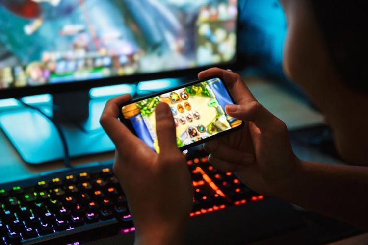 Orang Tua Sebaiknya Waspada! Anak Ini Habiskan Uang Tabungan Rp900 Juta Hanya untuk Main Game
