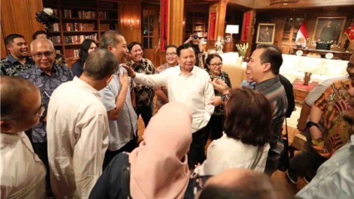 Prabowo Subianto bersama para pemimpin media nasional di kediamannya di Hambalang Bogor
