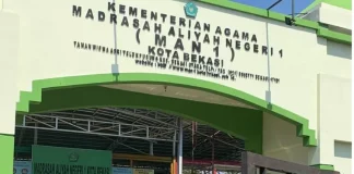 Ratusan siswa MAN 1 Kota Bekasi gagal berangka ke Yogyakarta