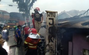 Akibat Kebakaran, Tempat Usaha Service Jok Motor di Cianjur Rugi Ratusan Juta