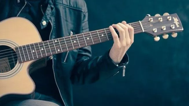 Tips Belajar Gitar Untuk Pemula, Dijamin Kamu Bisa Cepat Ahli