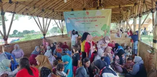 Cek kesehatan warga Desa Sukamulya, Kecamatan Cugenang, Kabupaten Cianjur, Jawa Barat