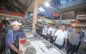 Ema Sumarna Pastikan Harga Pangan di Kota Bandung Stabil