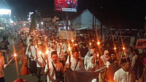 Sambut Tahun Baru Islam 1445 Hijriah, Ribuan Masyarakat Purwakarta Gelar Pawai Obor