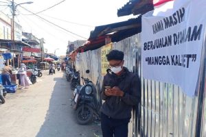 Terima Surat Pembongkaran Paksa, Pedagang Pasar Banjaran Bandung Melawan