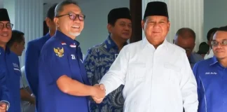 Prabowo Subianto bersama Ketua Umum PAN Zulkifli Hasan