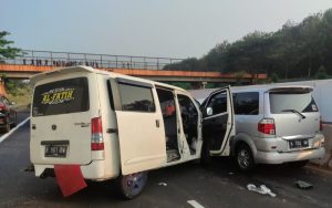 Tiga Kendaraan Pemudik Terlibat Kecelakaan di Tol Cipali