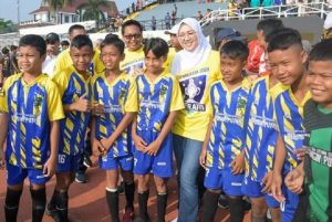 Buka Turnamen Sepakbola Soeratin Piala Bupati Purwakarta U-13 dan U-15, Ini Harapan Ambu Anne