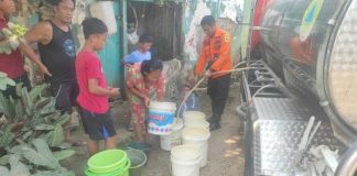 BPBD dan PDAM di Kabupaten Bogor menyalurkan air bersih kepada warga terdampak kekeringan
