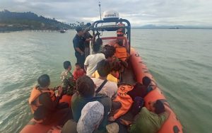 Diterjang Ombak, KM Mika Karam di Mandailing Natal