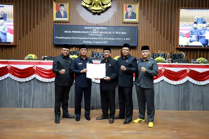 Paripurna DPRD Setujui Perubahan KUA-PPAS APBD Kota Bandung TA 2023