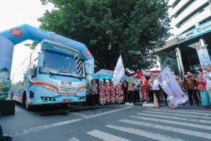 Pemkot Bandung Raih Penghargaan Dukungan Roadshow Bus KPK