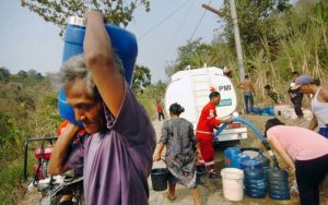 PMI Gunungkidul menyalurkan air bersih kepada warga