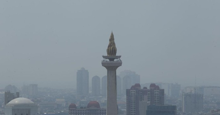 Polusi udara yang melanda wilayah Jakarta dan sekitarnya disebut bisa memicu kerusakan otak (1)