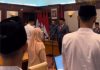 Ridwan Kamil menyaksikan langsung mengucapan ikrar setiap kepada NKRI para NII di Gedung Sate